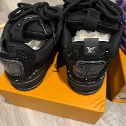 LV Skates black size 12 us