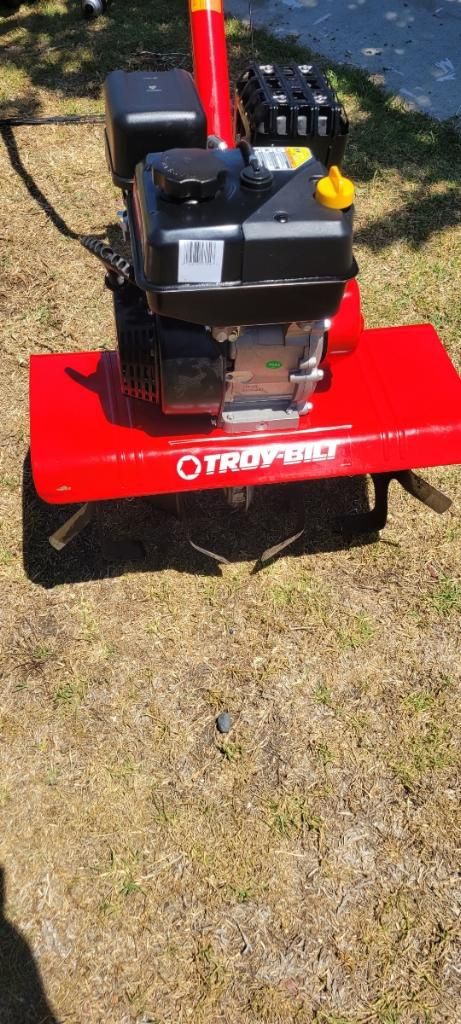 Troy Bilt Colt 24 208 cc OHV Engine Front Tine Forward
