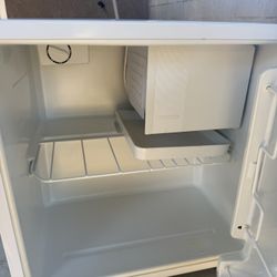 Mini Refrigerator Kenmore 