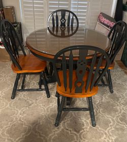 42” round table with 4 chairs