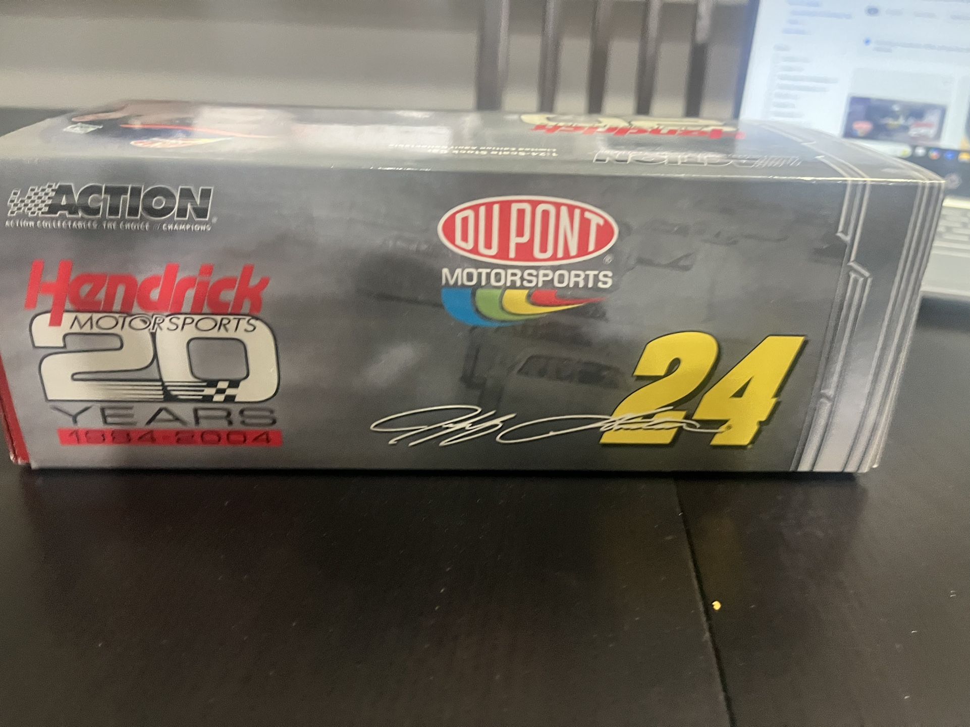 2004 Jeff Gordon Bank HMS  20th Anniversary Diecast 1:24