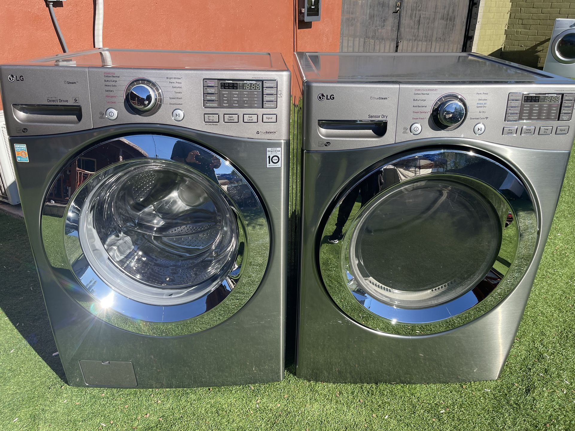 LG Washer And Dryer Set