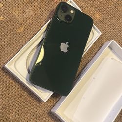 IPHONE 13  ( 128 GB UNLOCKED )