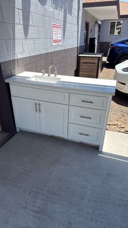 60" white vanity with quartz top, sink and faucet
