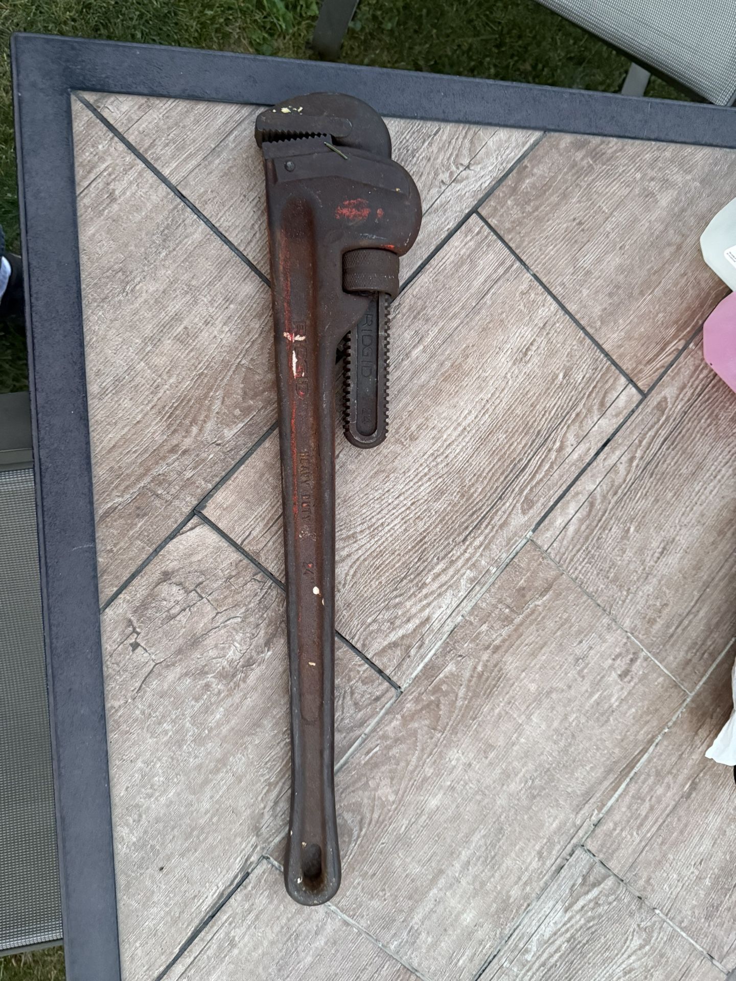 24” Rigid Pipe Wrench