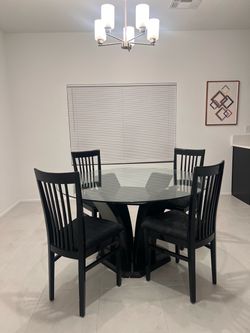 BEST PRICE: Dinning table 4 chairs