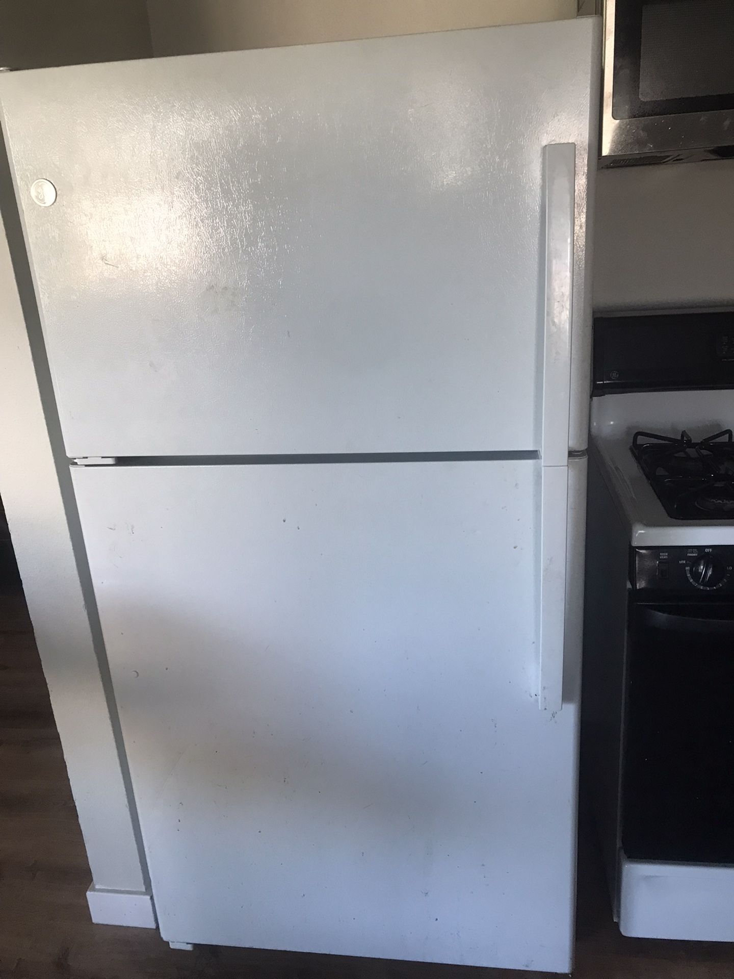Refrigerator 