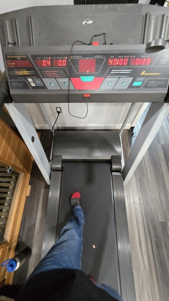 Treadmill 