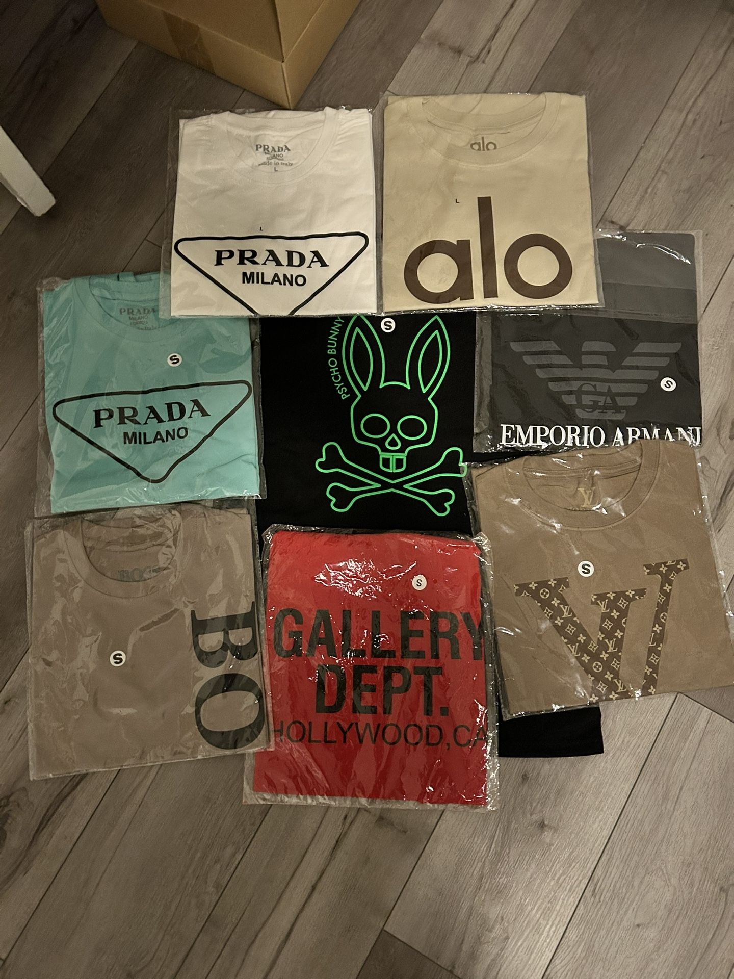 Shoes/shirts/belt