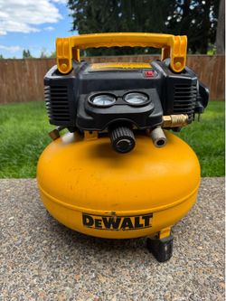 DEWALT 6 gal. 165 PSI Portable Electric Pancake Air Compressor