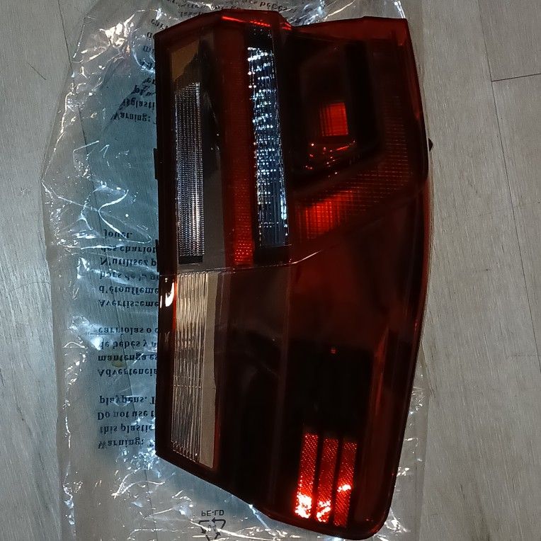 New Tail Light For Volkswagen Atlas 18-20 Passenger Side Outer Replacement
