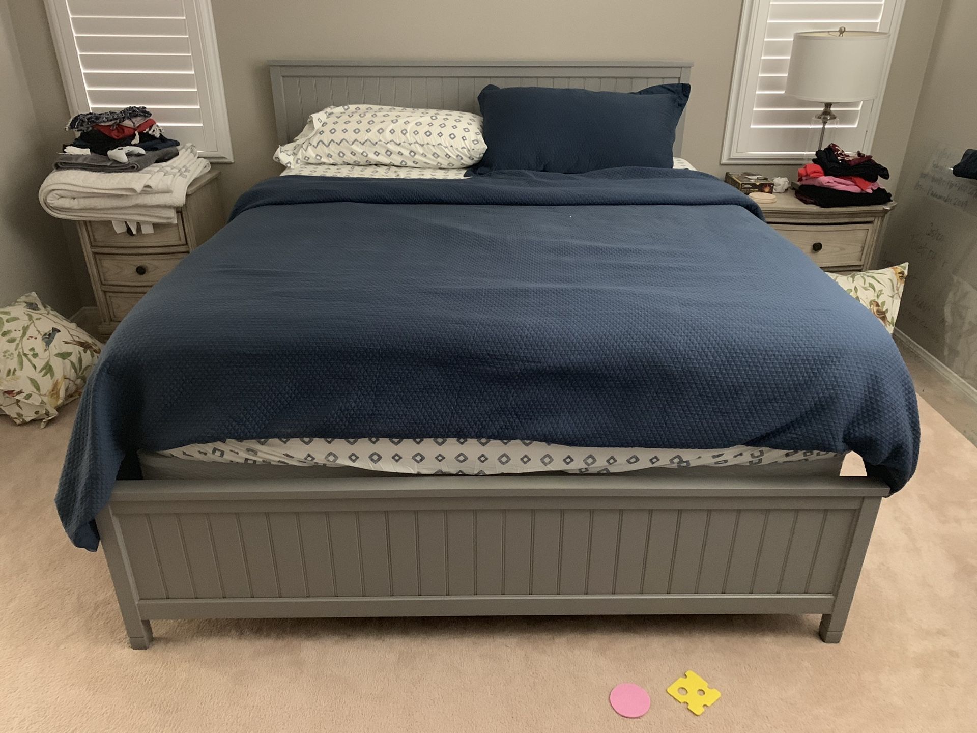 cal king pottery barn bed frame only for Sale in Lake Elsinore, CA