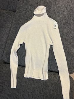 Old Navy White Turtleneck