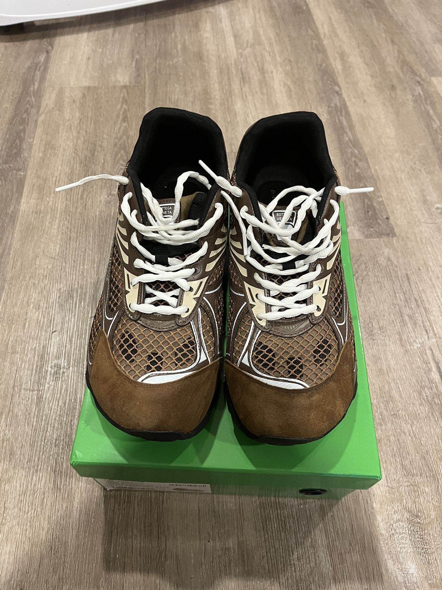 Brown Bottega Veneta Orbit