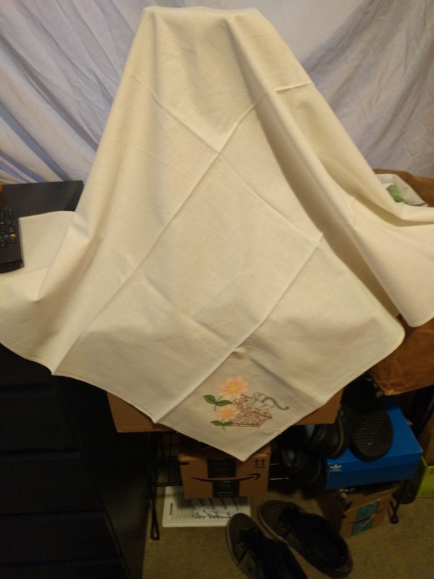 HNDMADE EMBROIDERED PILLOW CASES AND TABLE CLOTH