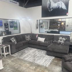 Sectional Couches 