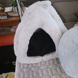New Cat Bed Never Used My Cat Wasn't Interested At All.