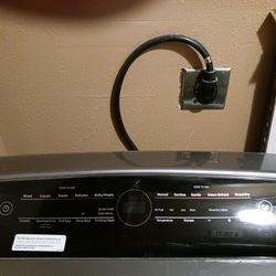 Smart Dryer. 2 Years Old. Like New! 
