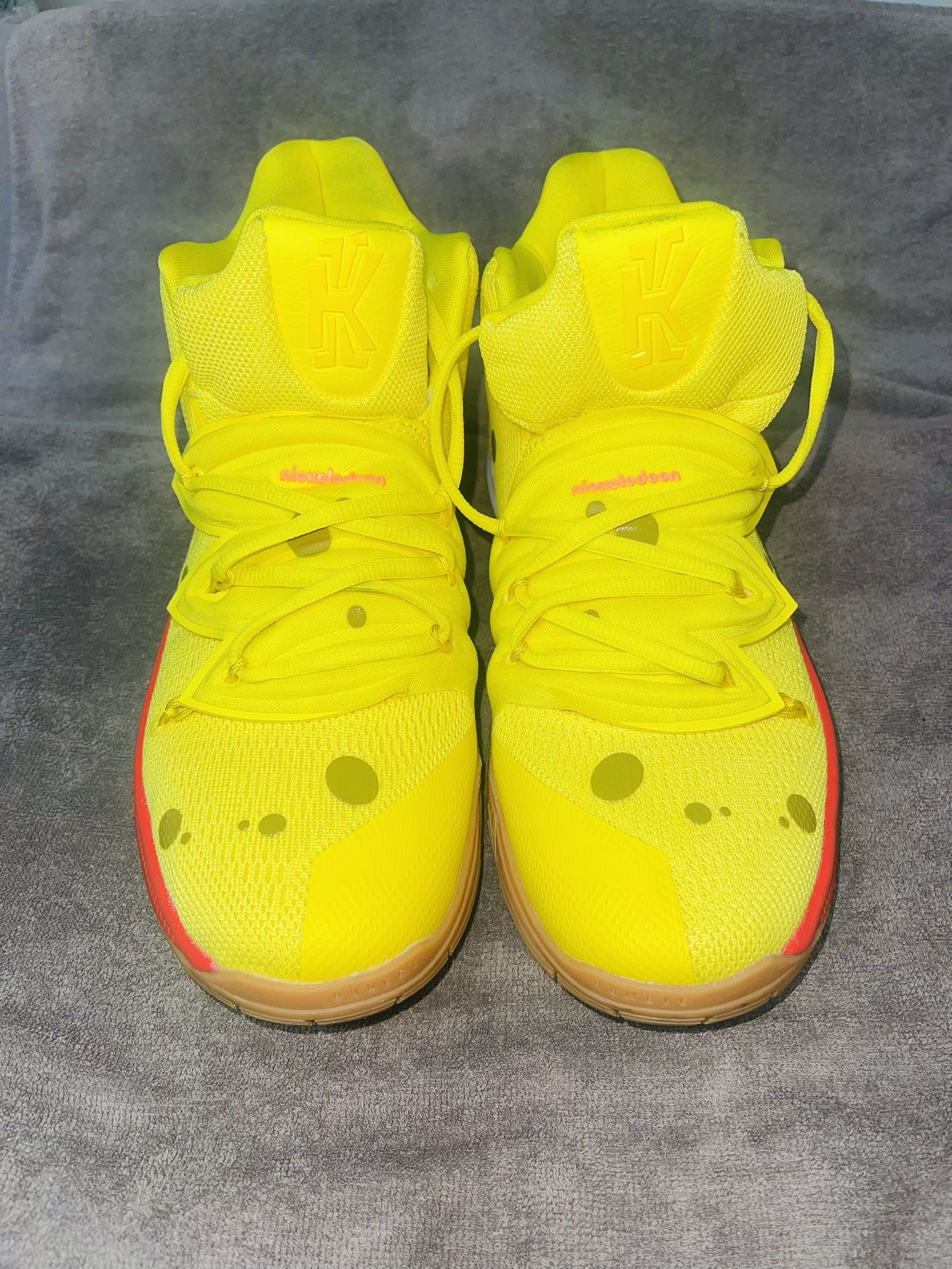 Nike Kyrie 5 SpongeBob