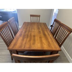 Nice Wood Table With 6 Matching Chairs, See Description For Measurements 