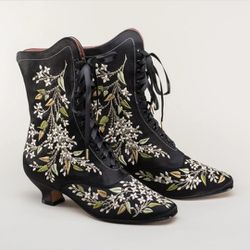 Flora Embroidered Boots 