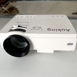 Mini Projector 