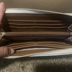Micheal Kors Wallet 