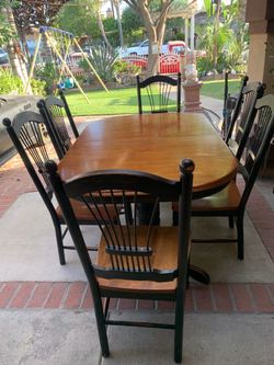 Table with 6 chairs