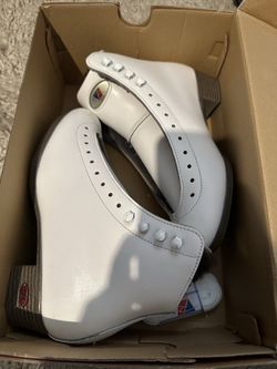 Brand new Riedell Model 120 size 6