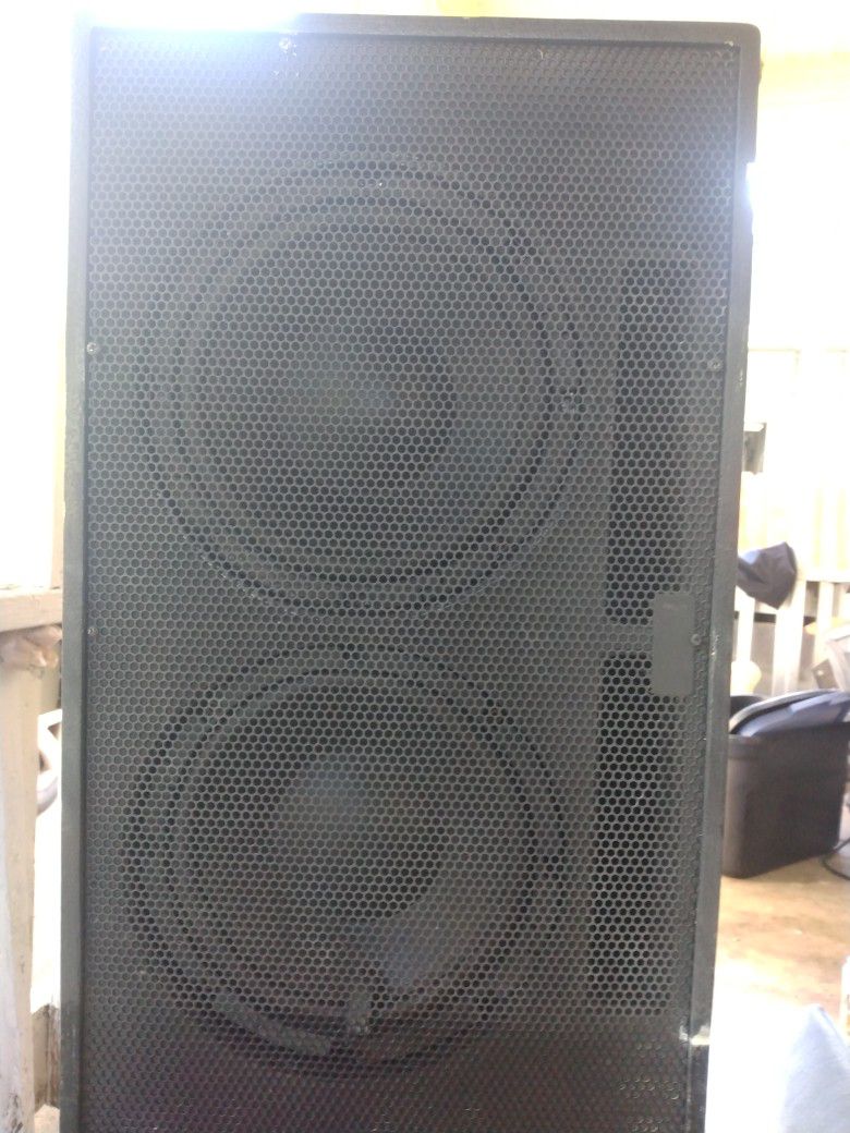 3 EAW SB48e Dedicated Subwoofers Sub Bass Subsystem    2x 8-in.  Drivers    Vented Cabinet