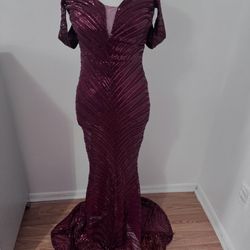 Beautiful dress, size L and size S, very beautiful