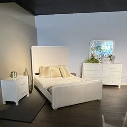 White 4PC Queen Bedroom Set