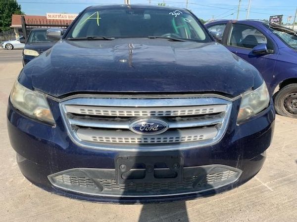 2011 FORD TAURUS FOR PARTS PARA PARTES for Sale in Houston, TX - OfferUp