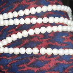 pearl necklace 