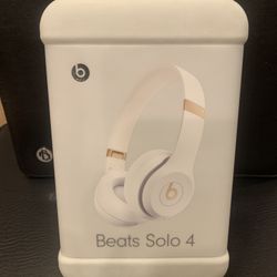 Beats Solo 4 Brand New Sealed Box