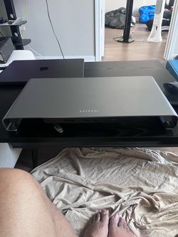 Satechi USB-C Monitor Stand Hub XL