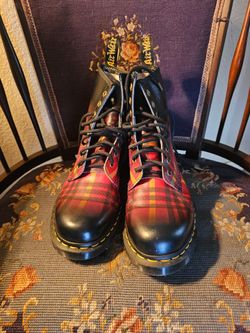 Doc Martens 9 men's 10 women's