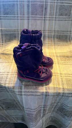 Snow Boots Size/ 5T
