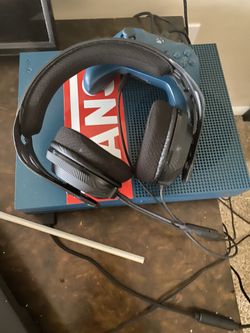 Xbox one 1tb 2k21 madden 21 both call of duty’s