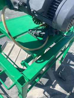 Tile cutter