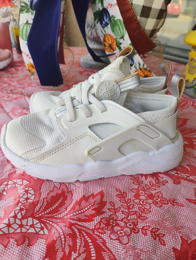 Nike Hurache Sz 9.5 C