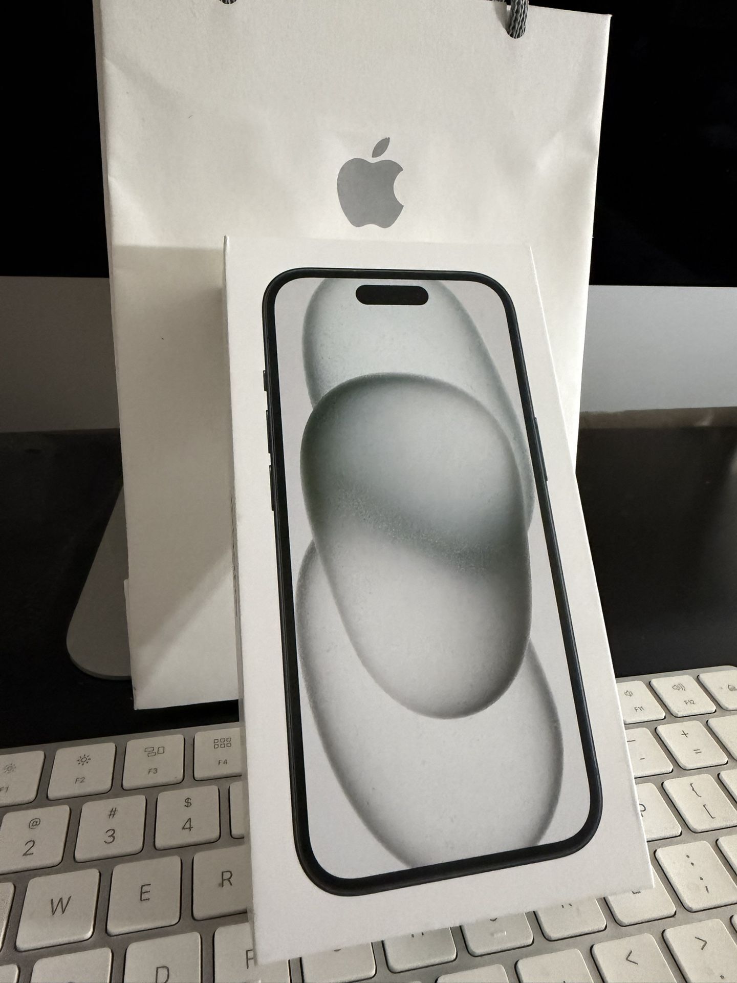 iPhone 15 128GB Black 