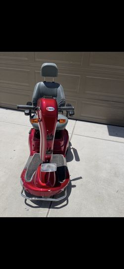 scooter With Keys, Directionals, And Good Battery. Everything Works.