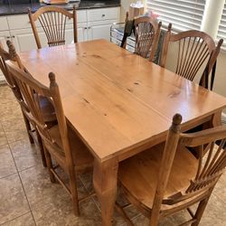 Kitchen Table with Detachable Drop Leaf Middle Section / 6 Chairs