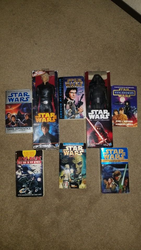 Star Wars Collectiable Action Figures/Books