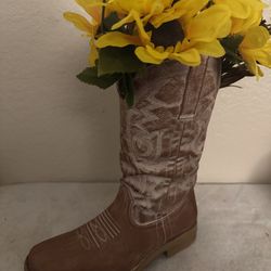 Brown Cowboy Boot Planter ✨🤎🤠🌻🌻