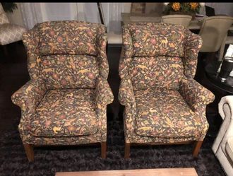 Pair of Henredon Luxury Upholstered Accent Chairs – 8-Way Hand-Tied – Excellent Condition
