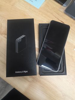 Samsung Flip 6***256gb.  Tmobile I  metro pcs