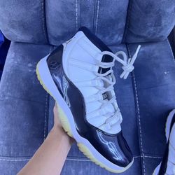 Size 10.5 - Jordan 11 Retro Mid Gratitude / Defining Moments