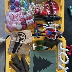 Christmas Decor (lot) 